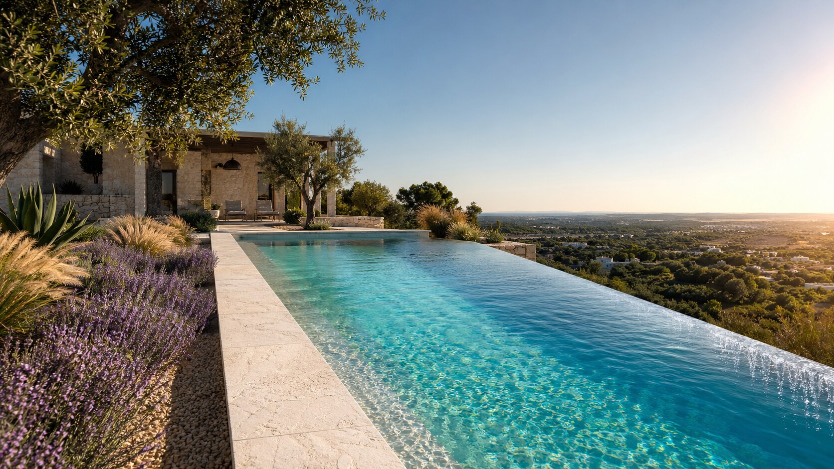 Villa di lusso in campagna pugliese con piscina a sfioro e vista panoramica